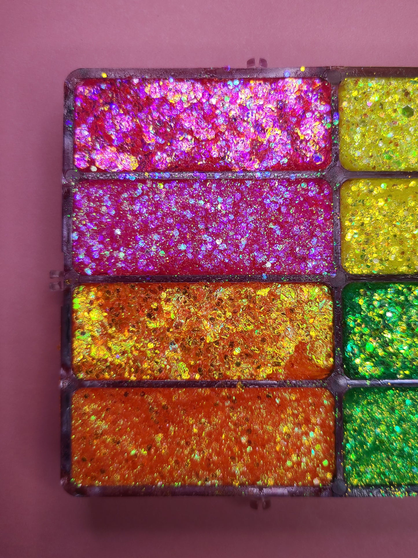 COLOR RIOT PRO PASTE GLITTER PALETTE